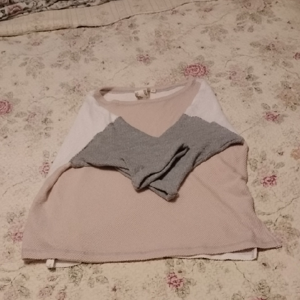 Blu Pepper Cream and Gray Knit Sweater